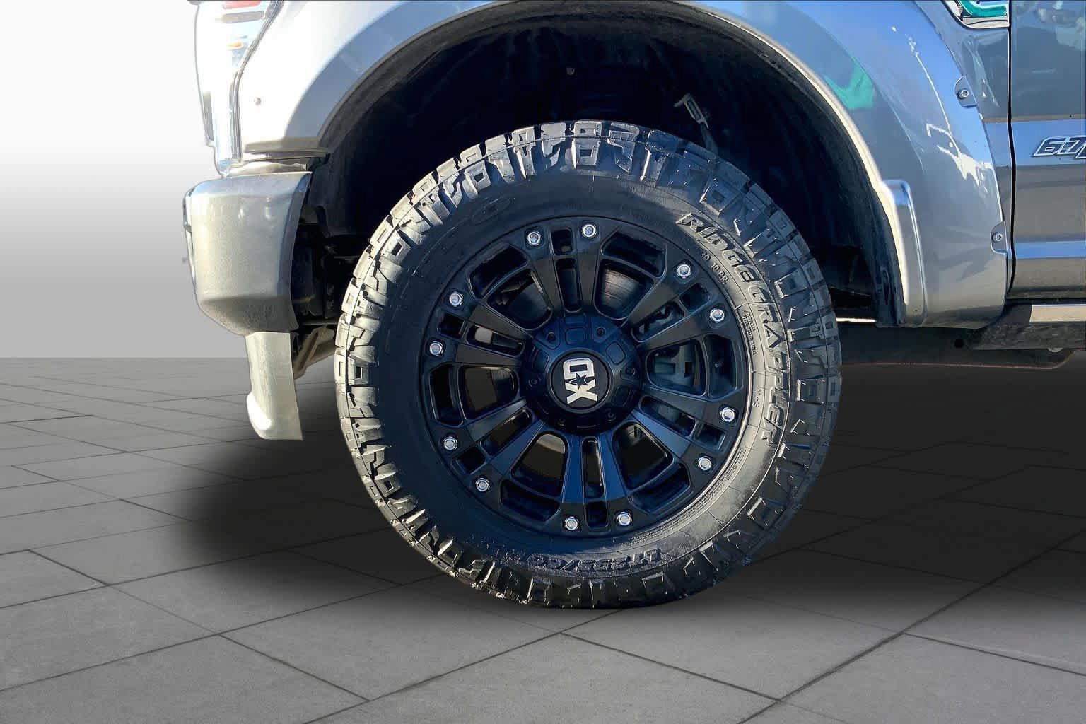 Used 2022 Ford F250 Platinum AWD/4WD image 11