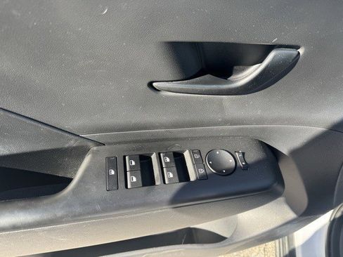 Used 2025 Hyundai Kona SEL image 11