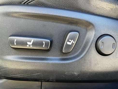 Used 2020 Toyota 4Runner Limited image 23