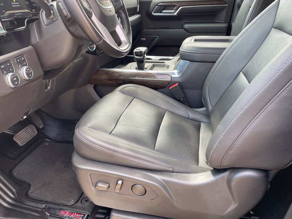 Used 2022 GMC Sierra 1500 Elevation w/ Elevation Premium Package AWD/4WD image 9