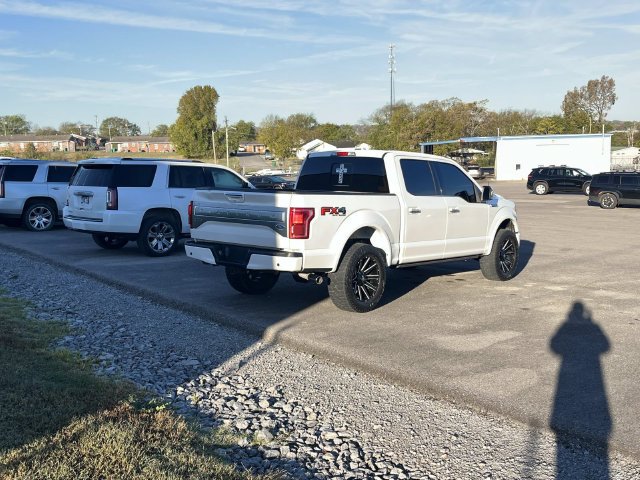Used 2017 Ford F150 Platinum w/ Equipment Group 701A Luxury AWD/4WD image 3