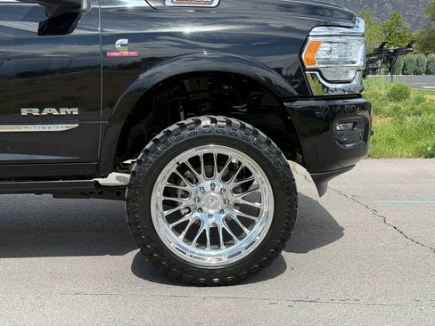 Used 2023 RAM 2500 Limited AWD/4WD image 3