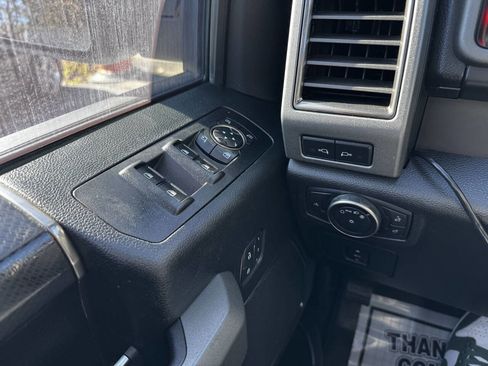 Used 2017 Ford F150 Raptor w/ Equipment Group 802A Luxury image 27