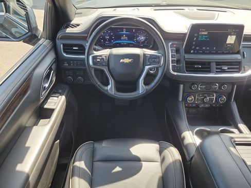 Used 2024 Chevrolet Tahoe Premier AWD/4WD image 11