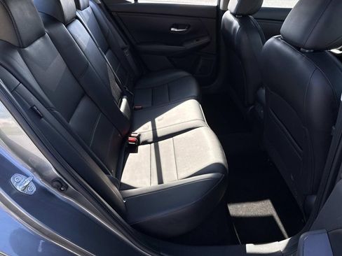 Used 2023 Nissan Sentra SR w/ SR Premium Package FWD image 21