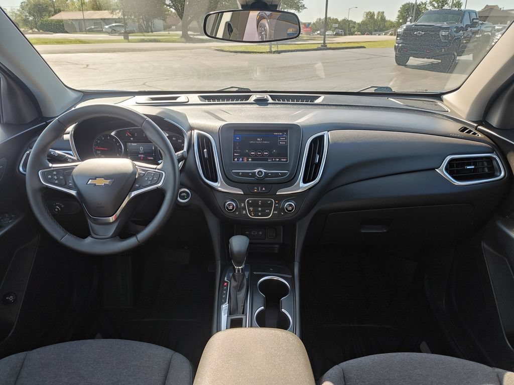 Used 2024 Chevrolet Equinox LT FWD image 15