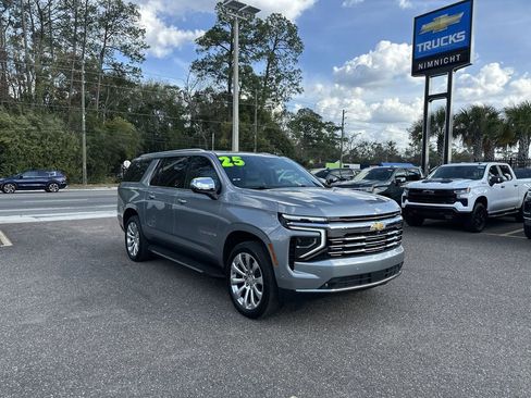 Certified 2025 Chevrolet Suburban Premier image 10