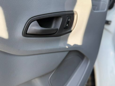 Used 2019 Ford Transit 250 148 Medium Roof RWD image 21