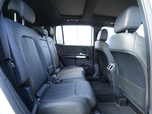 Used 2025 Mercedes-Benz GLB 250 4MATIC image 43