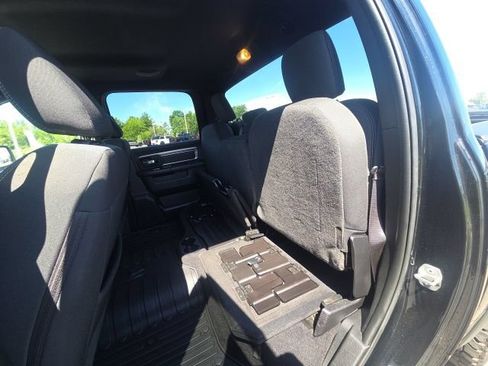 Used 2022 RAM 1500 Classic Warlock AWD/4WD image 13