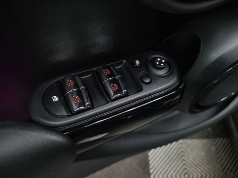 Used 2018 MINI Cooper S FWD image 30