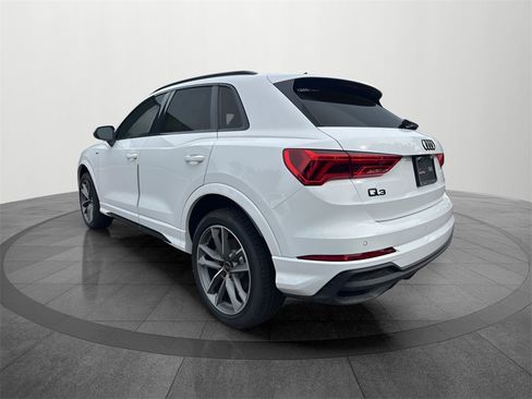 New 2025 Audi Q3 2.0T Premium image 3
