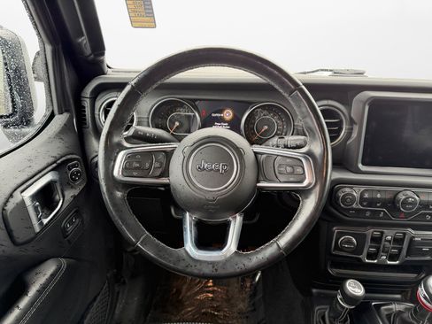 Used 2020 Jeep Wrangler Unlimited Sahara w/ Uconnect 4C Nav & Sound Group image 12