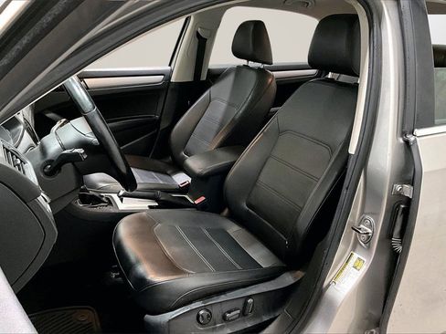 Used 2012 Volkswagen Passat 2.5 SE image 18