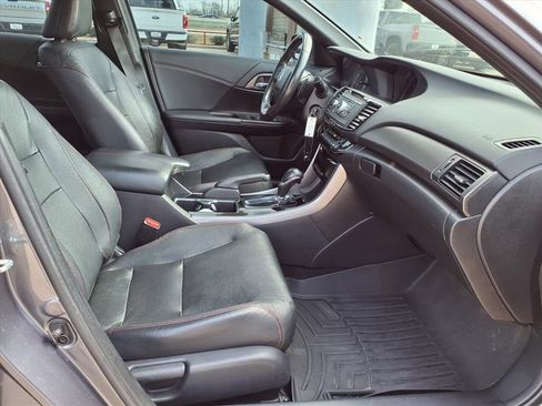 Used 2017 Honda Accord Sport Special Edition image 18