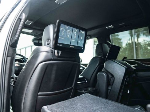 Used 2021 Cadillac Escalade Sport Platinum w/ LPO, ONYX Package AWD/4WD image 25