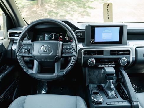 Certified 2026 Toyota Tacoma SR5 AWD/4WD image 13