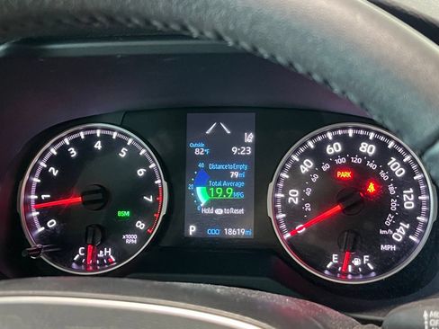 Used 2022 Toyota RAV4 XLE w/ Convenience Package AWD/4WD image 28