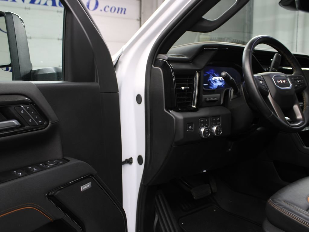 Used 2026 GMC Sierra 2500 AT4 w/ Technology Package AWD/4WD image 64