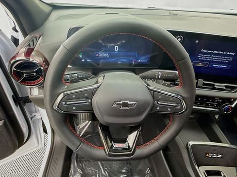 New 2026 Chevrolet Equinox RS image 13