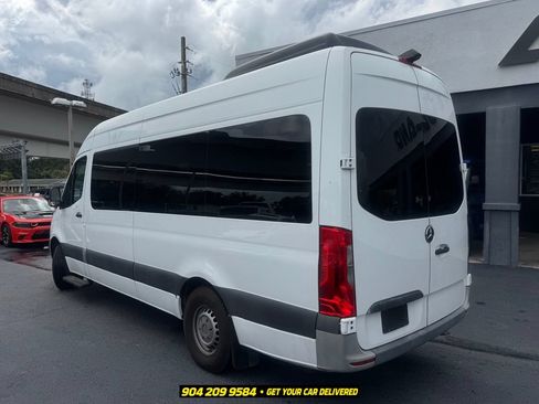 Used 2021 Mercedes-Benz Sprinter 2500 image 4