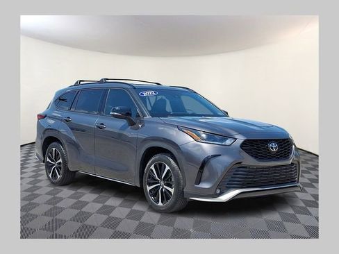 Used 2022 Toyota Highlander XSE AWD/4WD image 1
