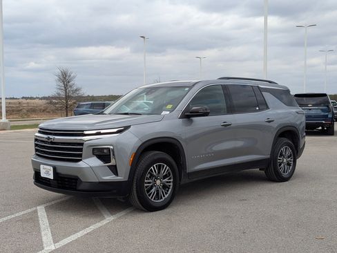 Used 2024 Chevrolet Traverse LT w/ LPO, Floor Liner Package image 7