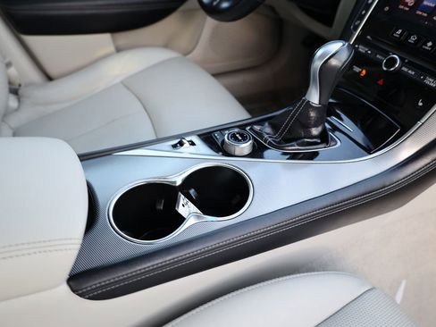 Used 2014 INFINITI Q50 Premium w/ Leather Seating Package image 19