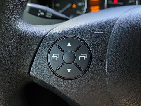 Used 2018 Mercedes-Benz Sprinter 2500 image 19