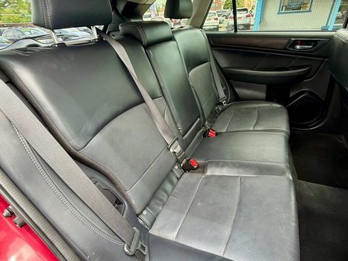 Used 2019 Subaru Outback 3.6R Limited w/ Popular Package #2 AWD/4WD image 17