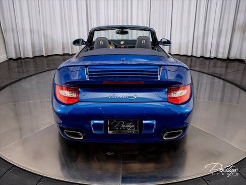 Used 2011 Porsche 911 4 Cabriolet AWD/4WD image 16