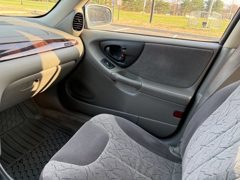Used 2002 Chevrolet Malibu LS image 13