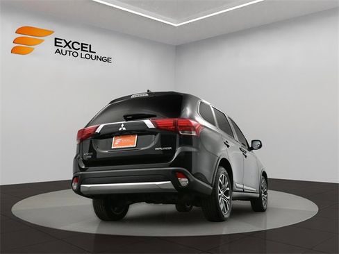 Used 2018 Mitsubishi Outlander SE image 34