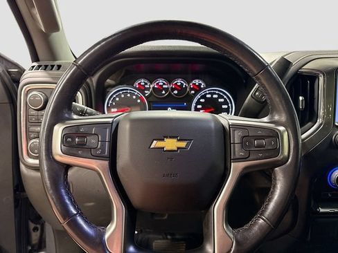 Used 2021 Chevrolet Silverado 1500 LT AWD/4WD image 11
