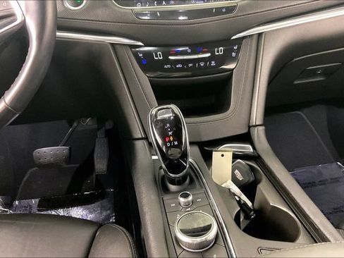 Used 2024 Cadillac XT5 Premium Luxury AWD/4WD image 8