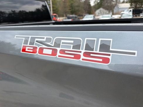 Used 2019 Chevrolet Silverado 1500 Custom Trail Boss w/ Custom Convenience Package image 10