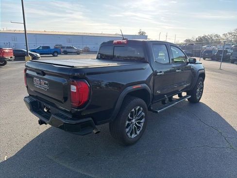 Used 2024 GMC Canyon Denali image 6