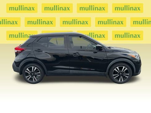 Used 2020 Nissan Kicks SV image 9
