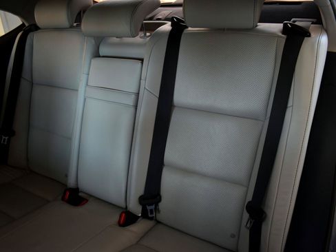 Used 2014 Lexus ES 350 w/ Luxury Package FWD image 30