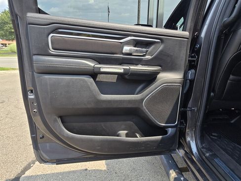Used 2019 RAM 1500 Laramie w/ Sport Appearance Package AWD/4WD image 12
