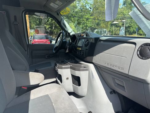 Used 2014 Ford E-350 and Econoline 350 Extended Super Duty w/ Premium Van Group image 13