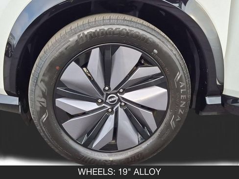 Used 2024 Nissan Ariya FWD image 11