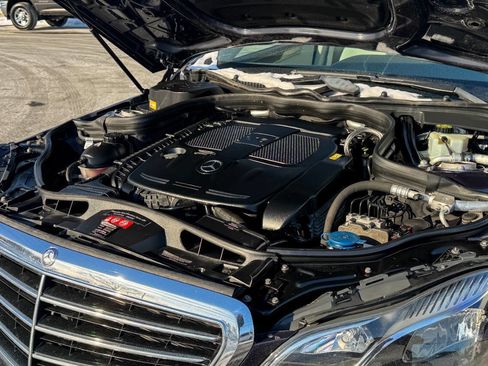 Used 2016 Mercedes-Benz E 350 4MATIC Sedan image 23