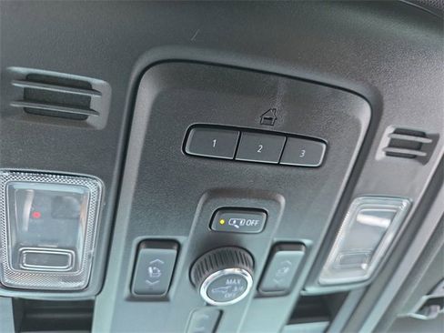 Used 2021 GMC Yukon AT4 w/ AT4 Premium Plus Package image 26