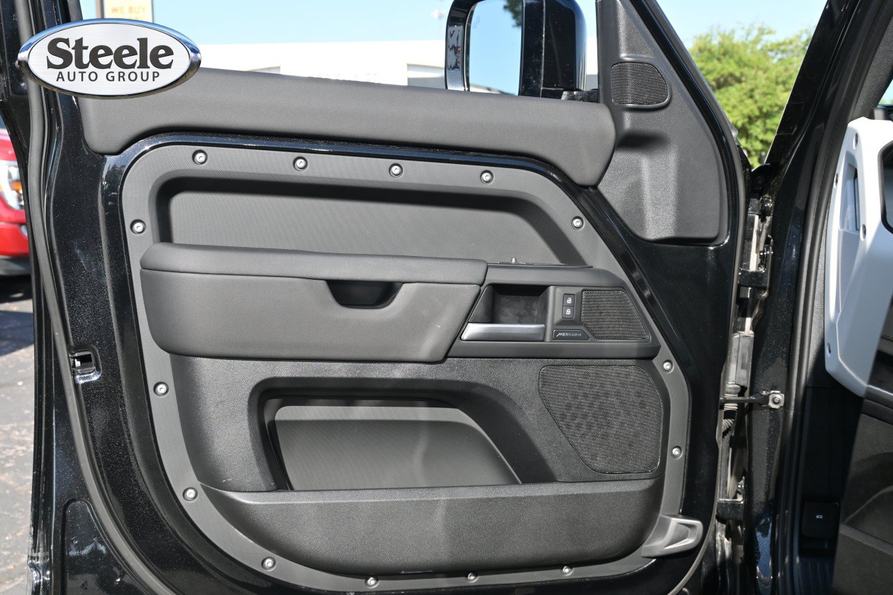 Used 2025 Land Rover Defender 110 S AWD/4WD image 19