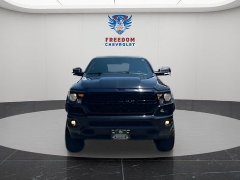 Used 2022 RAM 1500 Big Horn w/ Night Edition AWD/4WD image 9