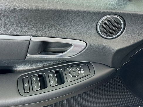 Used 2024 Hyundai Sonata SEL image 17