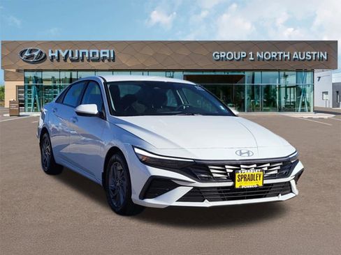 New 2026 Hyundai Elantra Blue image 4