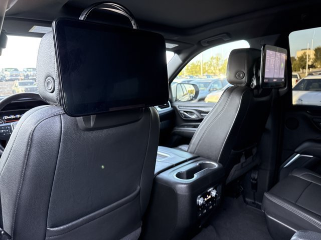 Used 2021 GMC Yukon Denali w/ Denali Premium Package AWD/4WD image 8
