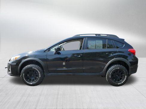 Used 2017 Subaru Crosstrek 2.0i Premium AWD/4WD image 4